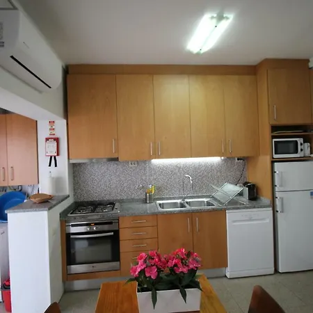 Apartment Com Patio